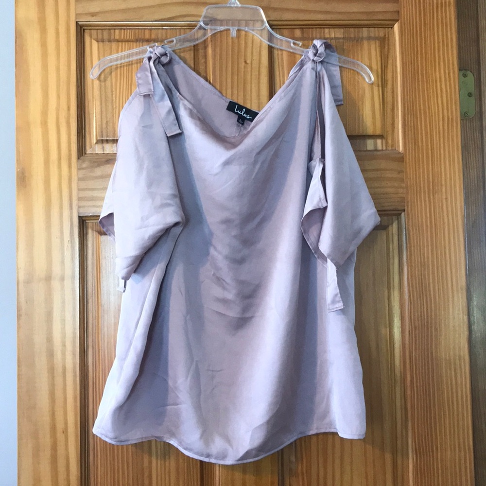 Lulus size Large short sleeve shirt.